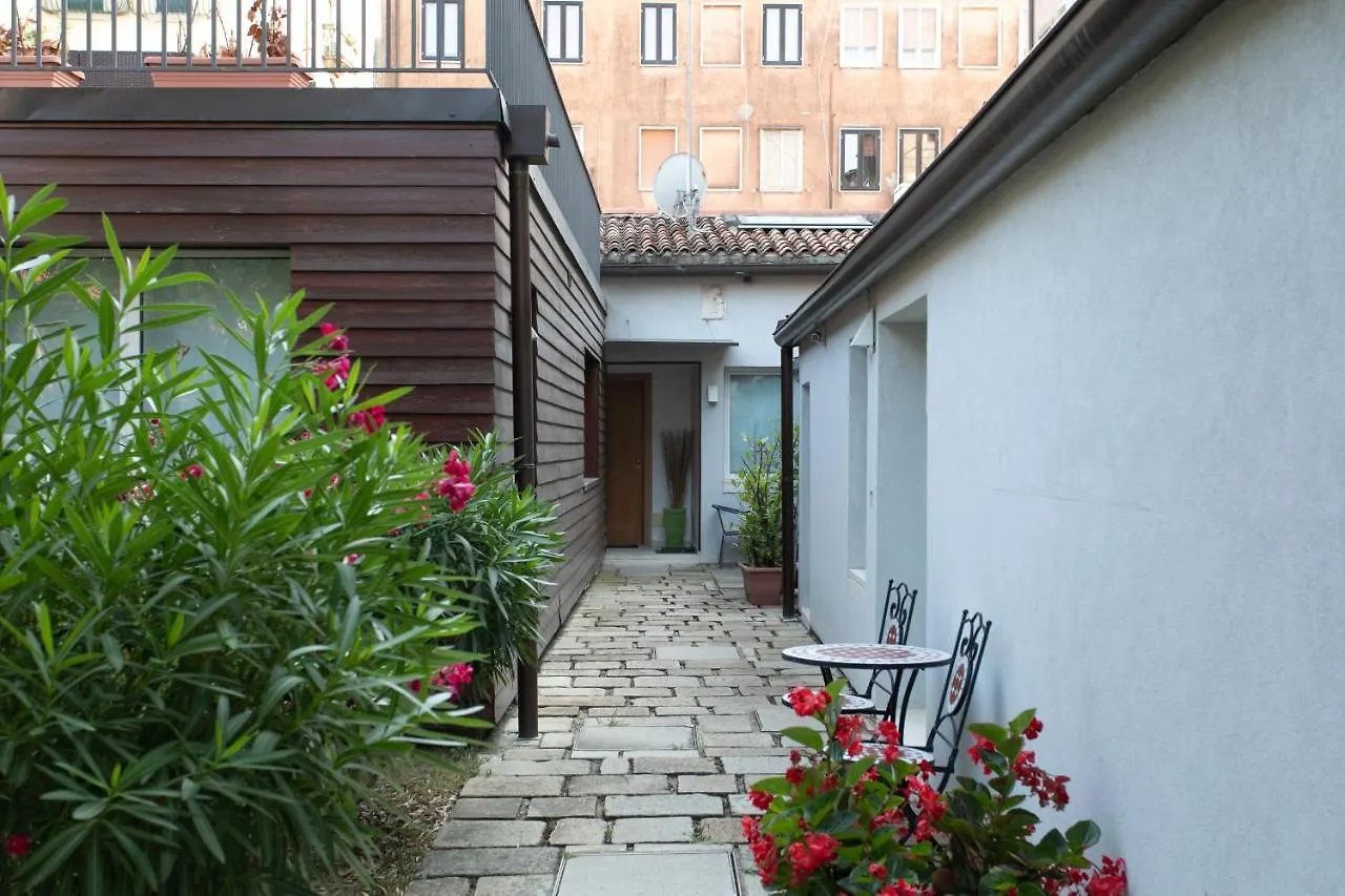 Girolamo Loft By Welchome Velence Apartman
